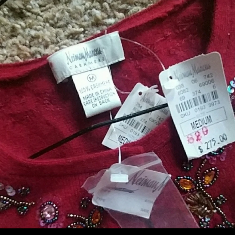 NWT Cashmere sweater - Picture 3 of 4